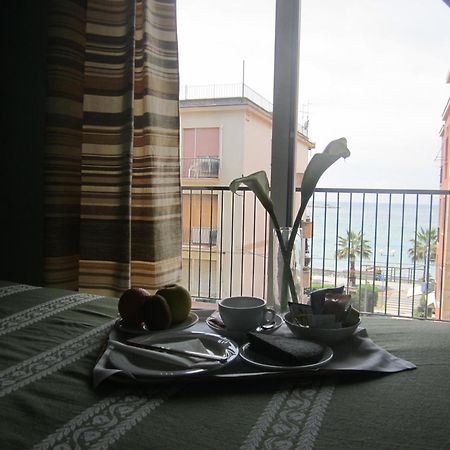 Hotel Elisabetta Σέστρι Λεβάντε Εξωτερικό φωτογραφία
