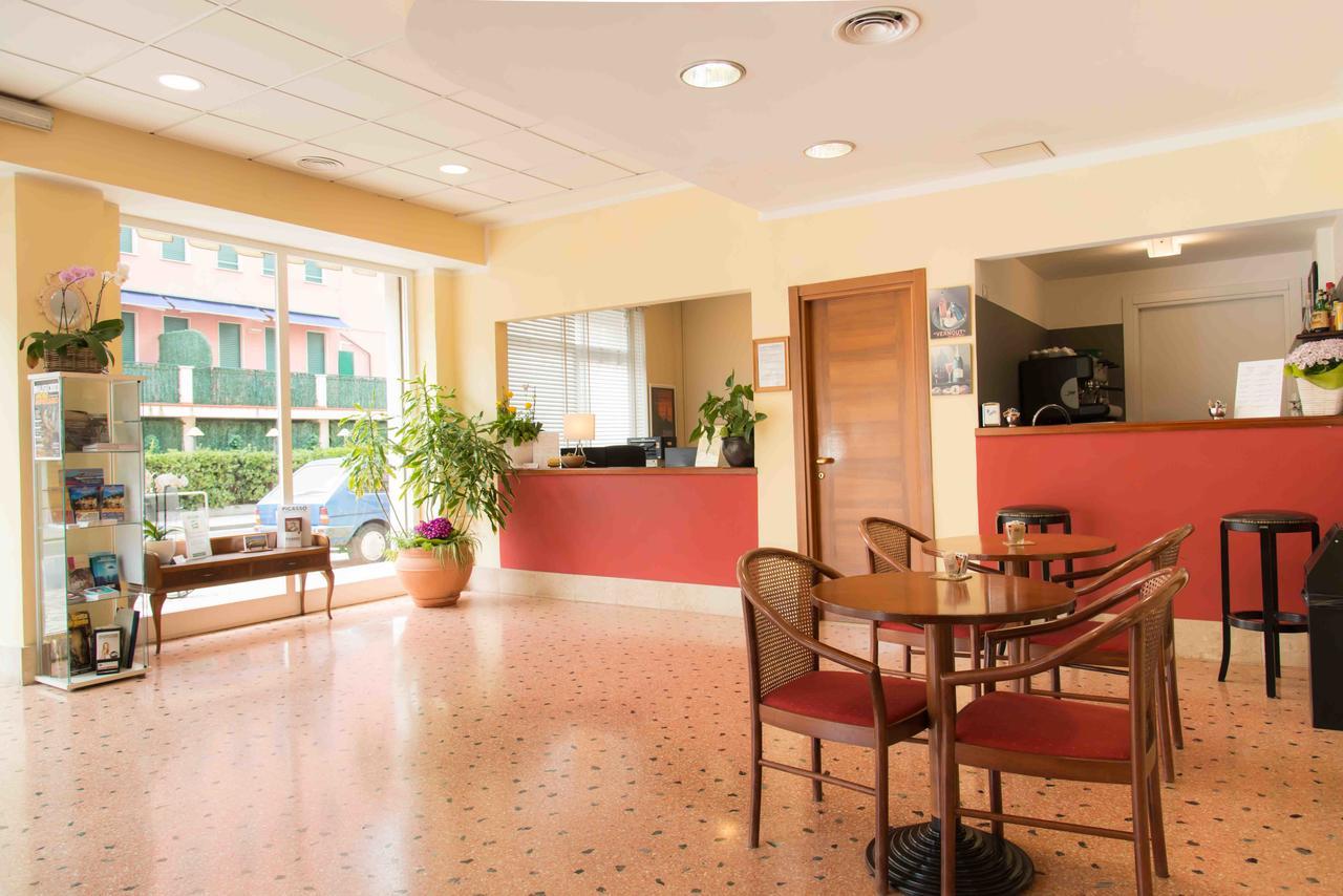 Hotel Elisabetta Σέστρι Λεβάντε Εξωτερικό φωτογραφία